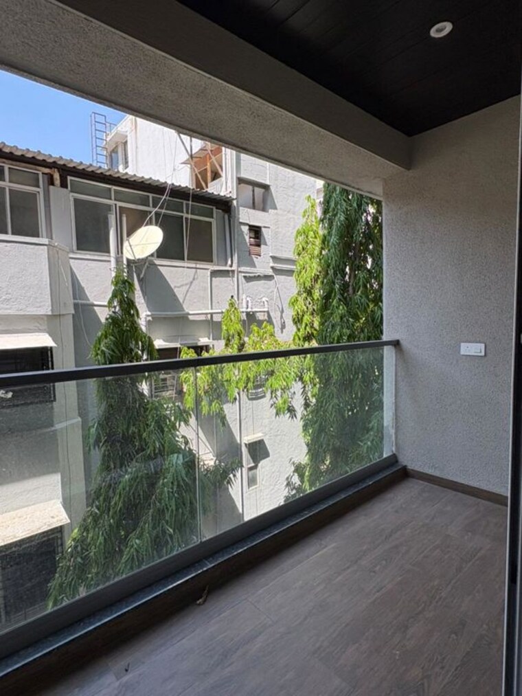Balcony, rathi-yashodhan-elite 3 Bedroom 1350 Sq.Ft. Apartment In Aundh Pune 10479105