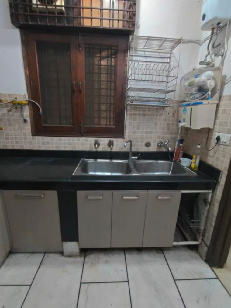 Kitchen, south extension 4 Bedroom 550 Sq.Yd. Apartment In South Extension Delhi 10479113