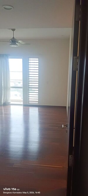 Room in 4 BHK Apartment at Prestige White Meadows, Whitefield – for Rent