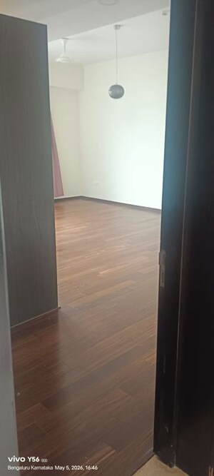 Room in 4 BHK Apartment at Prestige White Meadows, Whitefield – for Rent