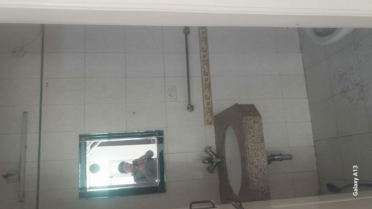 Bathroom, s-s-southend 3 Bedroom 1620 Sq.Ft. Builder Floor In Sector 49 Gurgaon 10479129