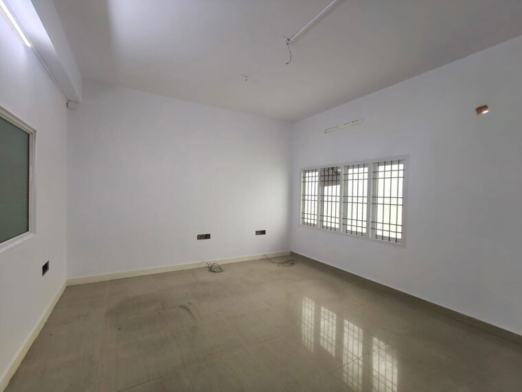 Room, kadavanthara Commercial Office Space 1050 Sq.Ft. In Kadavanthara Kochi 10479143
