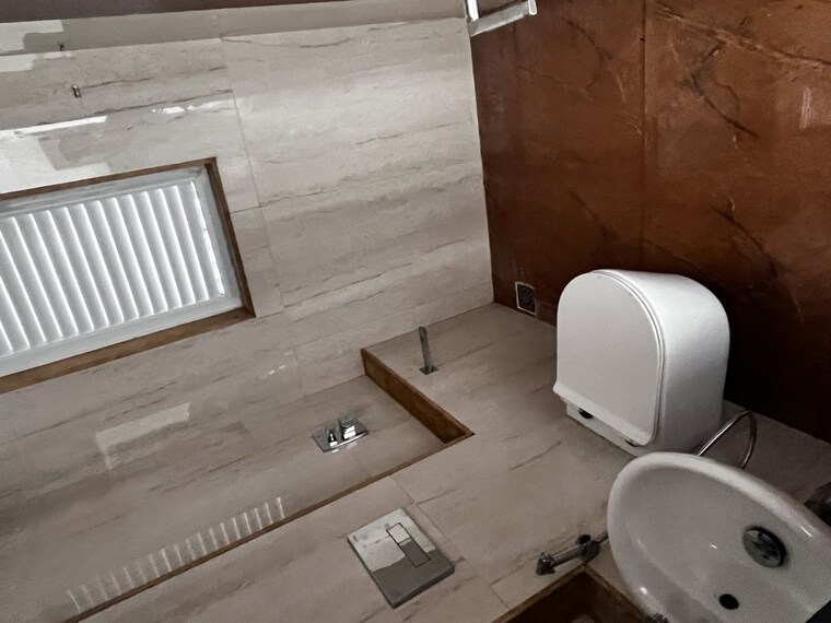 Bathroom, marathon-montesouth-2 3.5 Bedroom 1400 Sq.Ft. Apartment In Byculla West Mumbai 10479165
