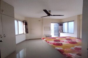 Bedroom in 1 BHK Apartment at Kamgar Putala Vasahat – for Rent