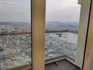 Room in 3 BHK Apartment at Marina Skies, Hi Tech City – for Rent