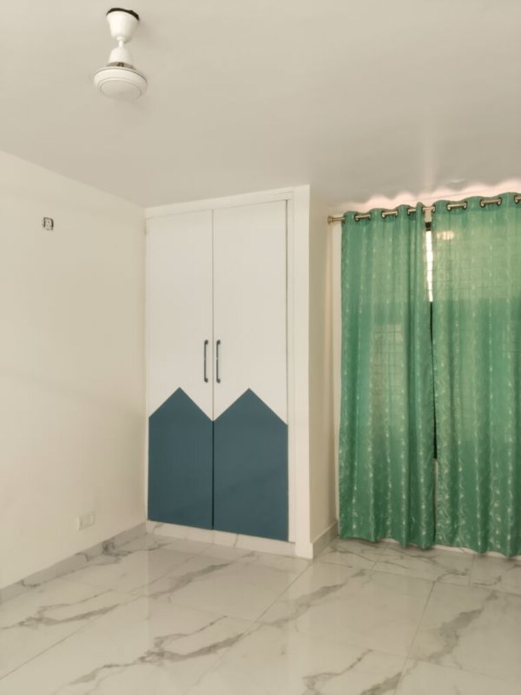 Room, sarita vihar 3 Bedroom 1750 Sq.Ft. Builder Floor In Sarita Vihar Delhi 10479253