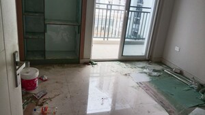 Room in 2 BHK Apartment at Eldeco Live By The Greens, Sector 150 – for Rent