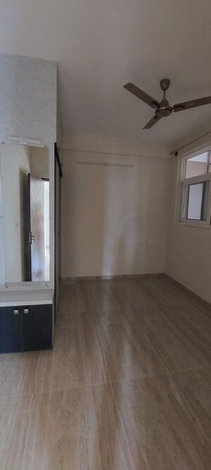Room in 2 BHK Apartment at Salarpuria Greenage Phase II, Hosur Road – for Sale