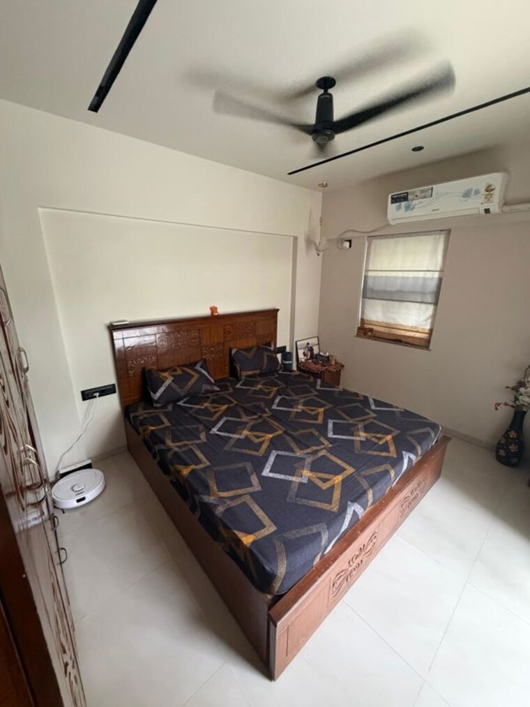 Bedroom, kalpataru-estate-building-8 2 Bedroom 1000 Sq.Ft. Apartment In Pimple Gurav Pune 10479300