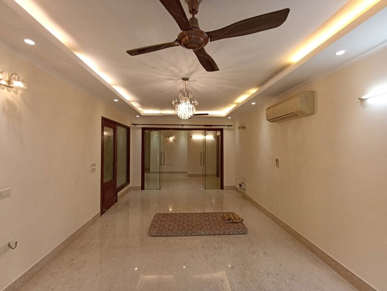 Living Room, greater kailash ii 3 Bedroom 2250 Sq.Ft. Builder Floor In Greater Kailash ii Delhi 10479314
