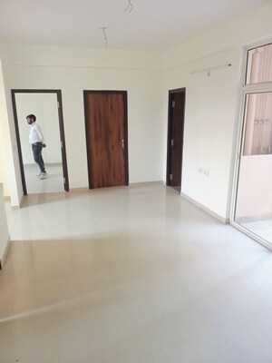 Room in 3 BHK Apartment at Excella Kutumb, Sultanpur Road – for Sale