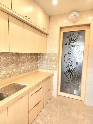 Room in 2 BHK Apartment at Runwal Forests, Kanjurmarg West – for Rent