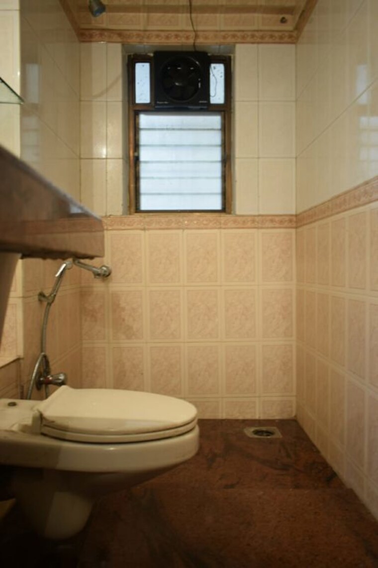 Bathroom, vasukamal-chs 2 Bedroom 1150 Sq.Ft. Apartment In Andheri East Mumbai 10479428