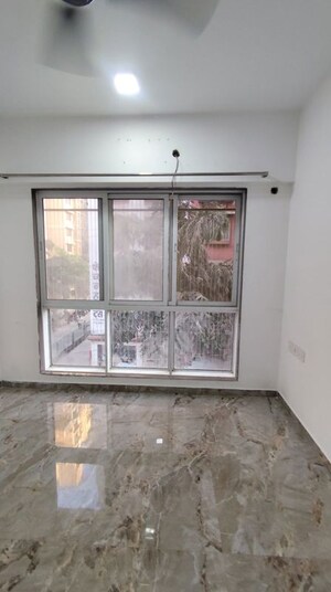 Room in 1 BHK Apartment at Mahindra Alcove, Chandivali – for Rent