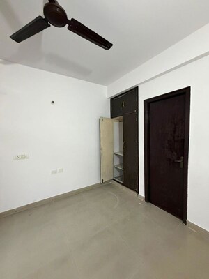 2.5 BHK Apartment For Rent in Ajnara Integrity, Raj Nagar Extension