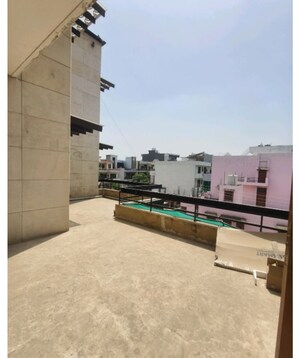 2 BHK Builder Floor – Exterior View View at Auto Market - for Rent