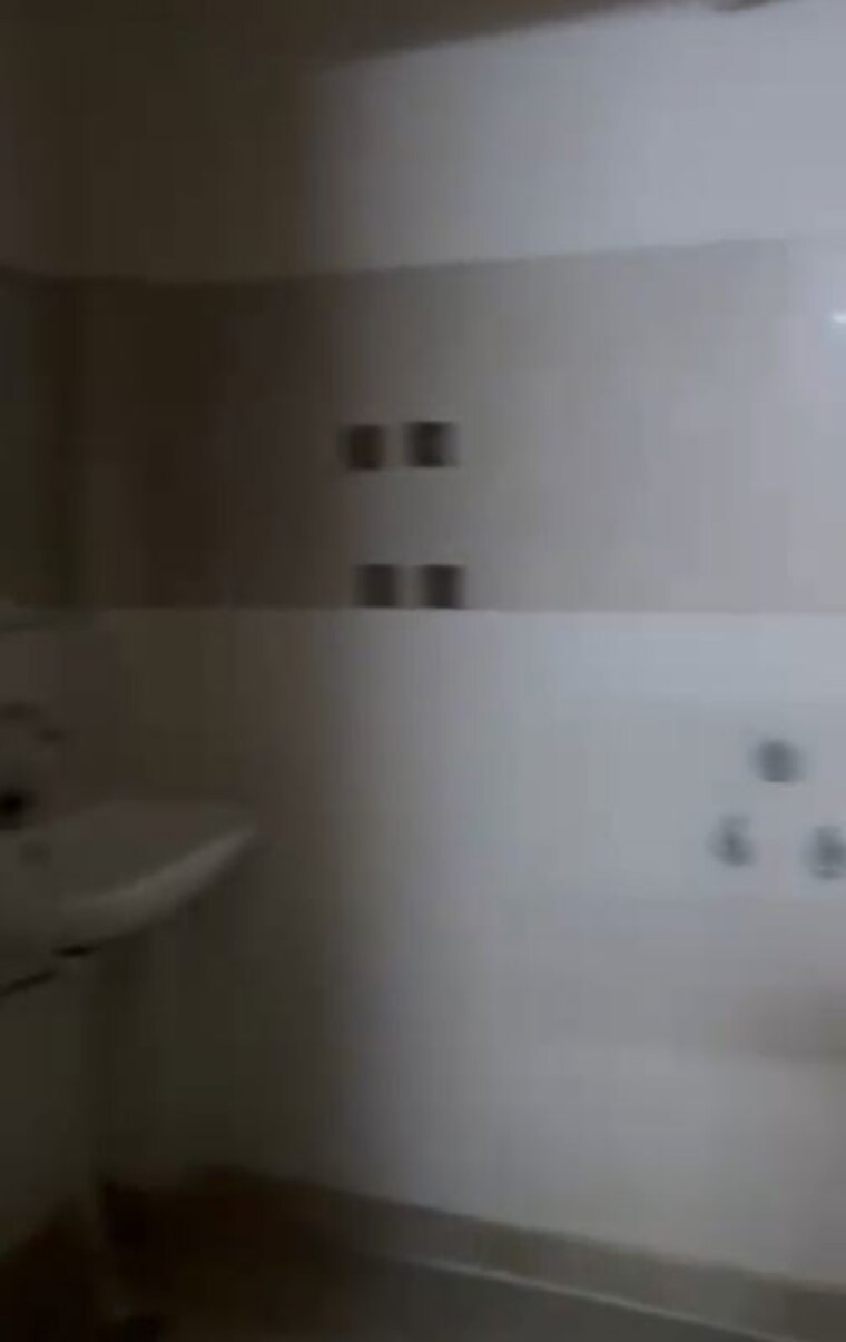 Bathroom, sector 9 3 Bedroom 2350 Sq.Ft. Independent House In Sector 9 Gurgaon 10479455