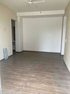 3.5 BHK + Servant Room,Study Room Apartment For Rent in The Center Court Prime