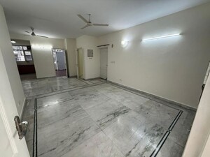 Room in 3 BHK Apartment at Eldeco Green Meadows, Pi Greater Noida – for Sale