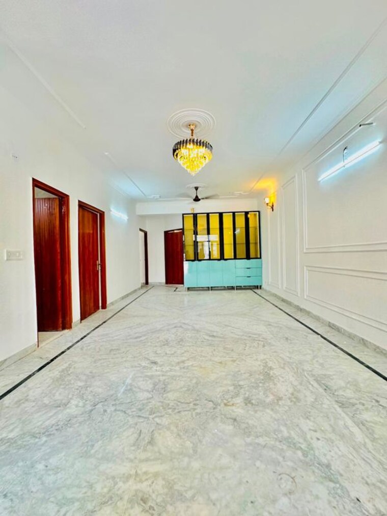 Room, us-pine-homes 3 Bedroom 225 Sq.Yd. Builder Floor In Dhakoli Zirakpur 10479491