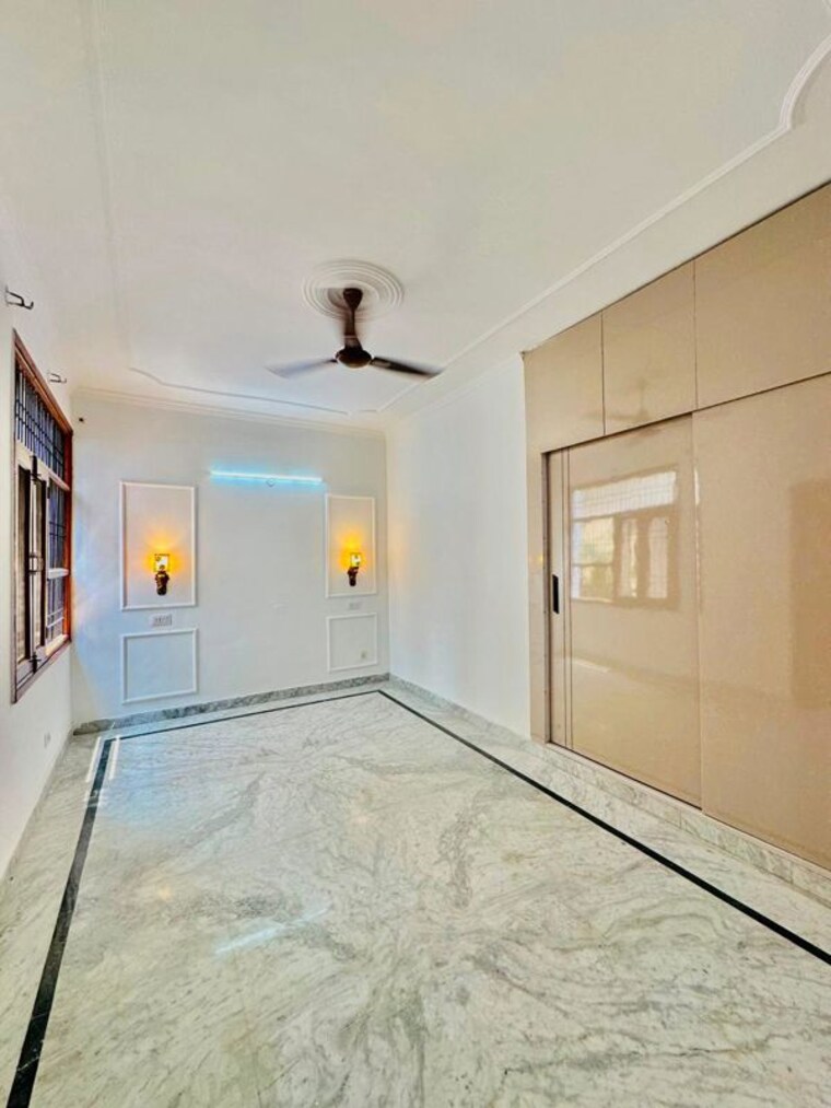 Room, us-pine-homes 3 Bedroom 225 Sq.Yd. Builder Floor In Dhakoli Zirakpur 10479491