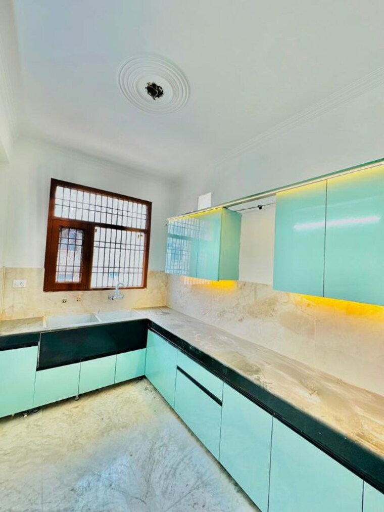 Kitchen, us-pine-homes 3 Bedroom 225 Sq.Yd. Builder Floor In Dhakoli Zirakpur 10479491