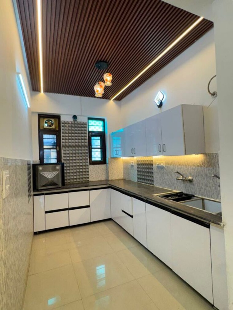 Kitchen, guru-nanak-enclave 3 Bedroom 125 Sq.Ft. Builder Floor In Dhakoli Zirakpur 10479502