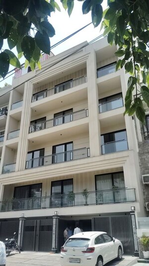 3 BHK Builder Floor For Rent in Defence Colony