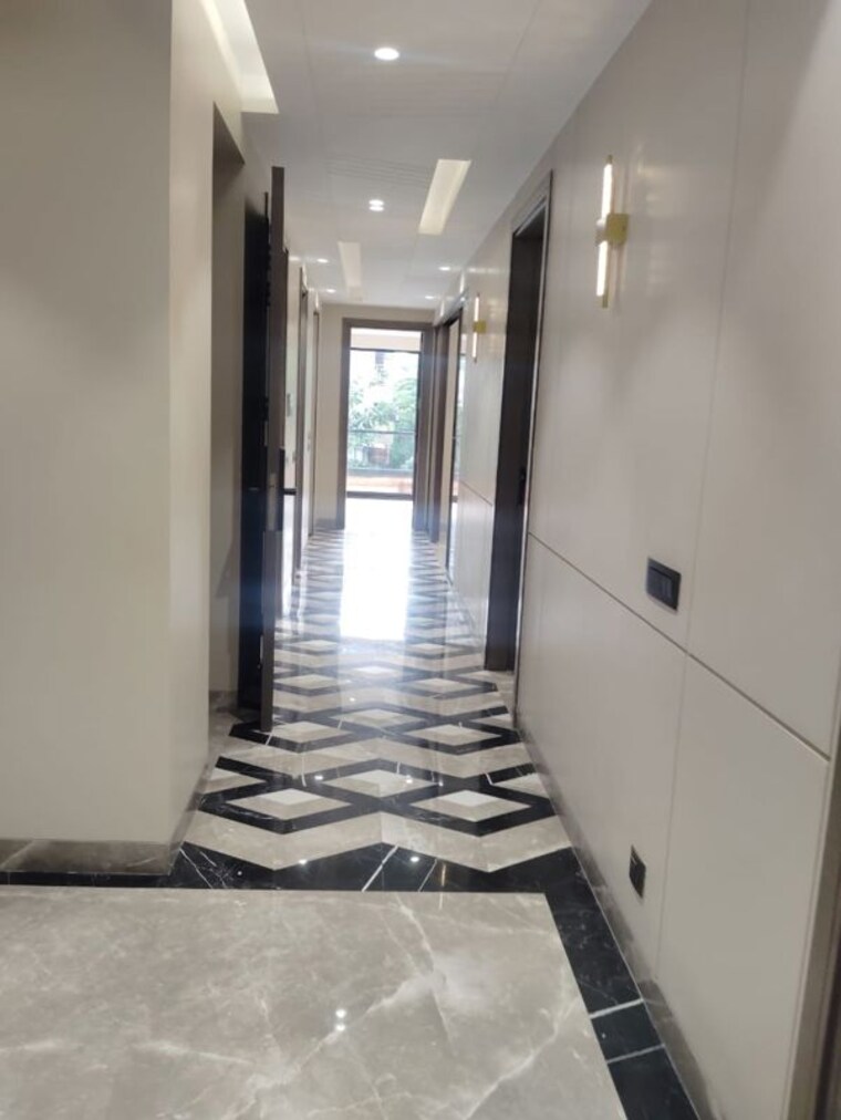undefined, defence colony 3 Bedroom 2400 Sq.Ft. Builder Floor In Defence Colony Delhi 10479513