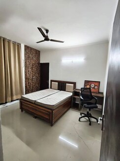 3 BHK + Store Room Apartment For Rent in Trident Embassy