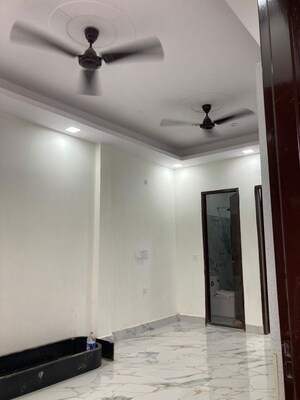 Room in 2 BHK Villa at Raj Nagar Extension – for Sale