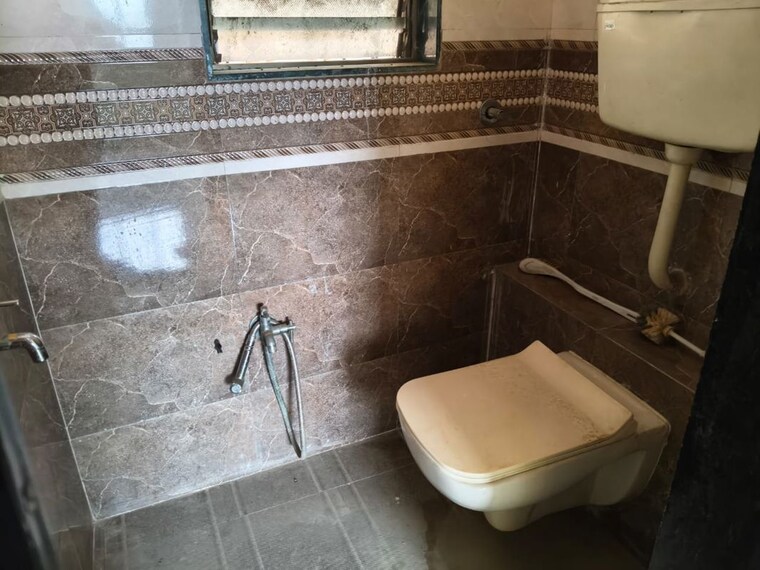 Bathroom, air-india-colony 2 Bedroom 950 Sq.Ft. Apartment In Nerul Navi Mumbai 10479549