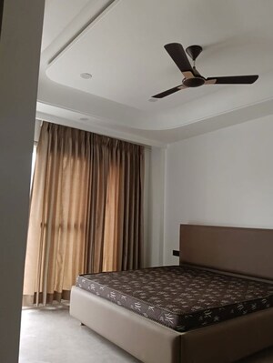 Furnished Amenities in 3 BHK Builder Floor at Sector 12a – for Rent