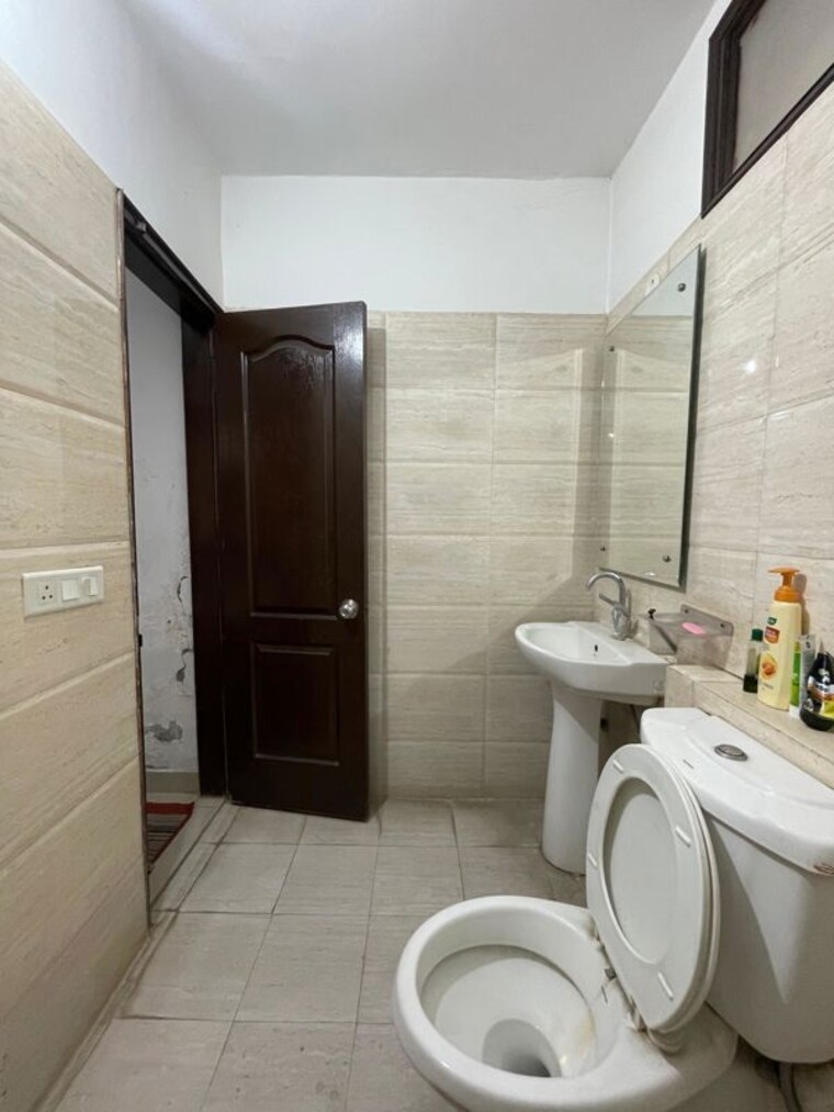 Bathroom, new-generation-maple-apartments 3 Bedroom 1800 Sq.Ft. Apartment In Dhakoli Zirakpur 10479570