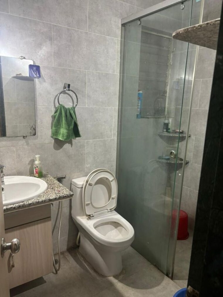 Bathroom, grafficon-apartment 2 Bedroom 1100 Sq.Ft. Apartment In Nibm Road Pune 10479602