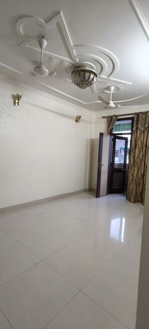 Room in 3 BHK Apartment at DDA Platinum Heights, Sector 18 Dwarka – for Rent