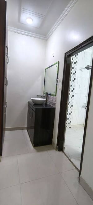 Team Area in 3 BHK Apartment at DDA Platinum Heights, Sector 18 Dwarka – for Rent