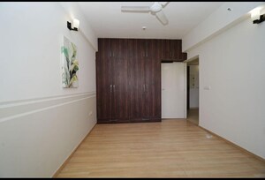 Room in 3 BHK Apartment at DLF Regal Gardens, Sector 90 – for Sale