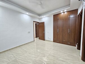 Room in 3 BHK Builder Floor at Rajpur – for Rent