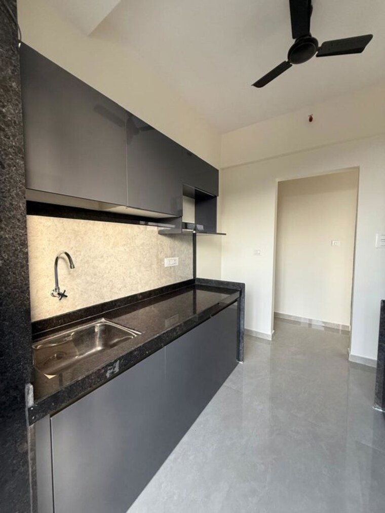 Kitchen, damji-shamji-mahavir-spring-tulip-phase-1 3 Bedroom 1400 Sq.Ft. Apartment In Pokhran Road No Two Thane 10479688