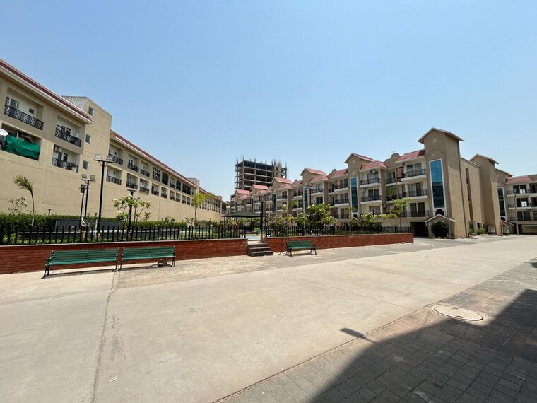 Exterior View, bhabat 1 Bedroom 1000 Sq.Ft. Apartment In Bhabat Zirakpur 10479734