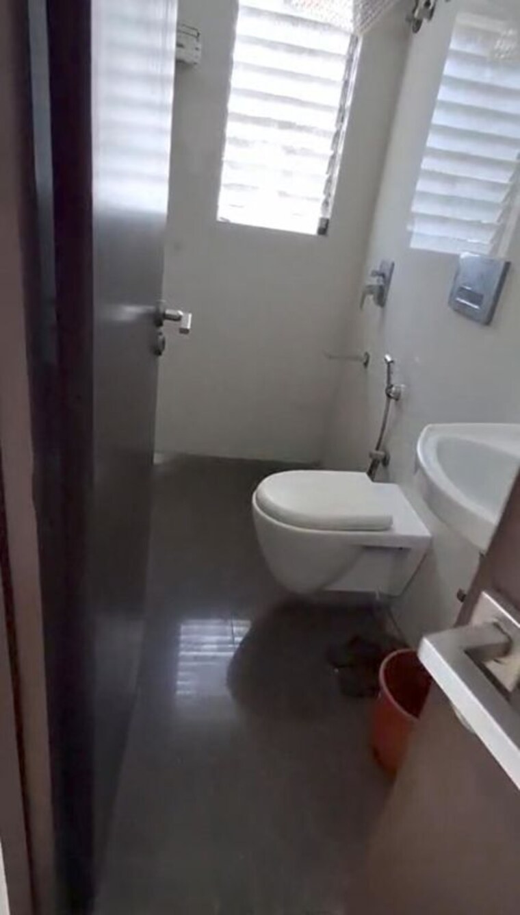 Bathroom, ruparel-elara 1 Bedroom 432 Sq.Ft. Apartment In Kandivali West Mumbai 10479774