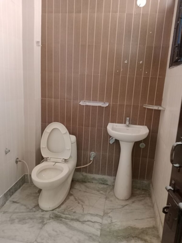 Bathroom, huda 2 Bedroom 1395 Sq.Ft. Builder Floor In Huda Panipat 10479765