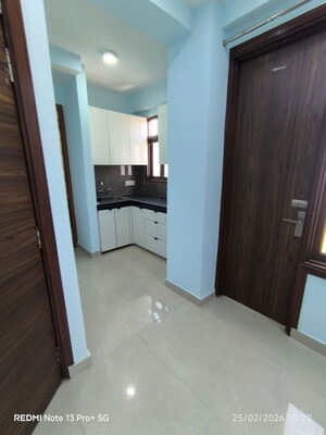 Room in 1 BHK Apartment at Saket – for Rent
