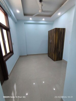Room in 1 BHK Apartment at Saket – for Rent
