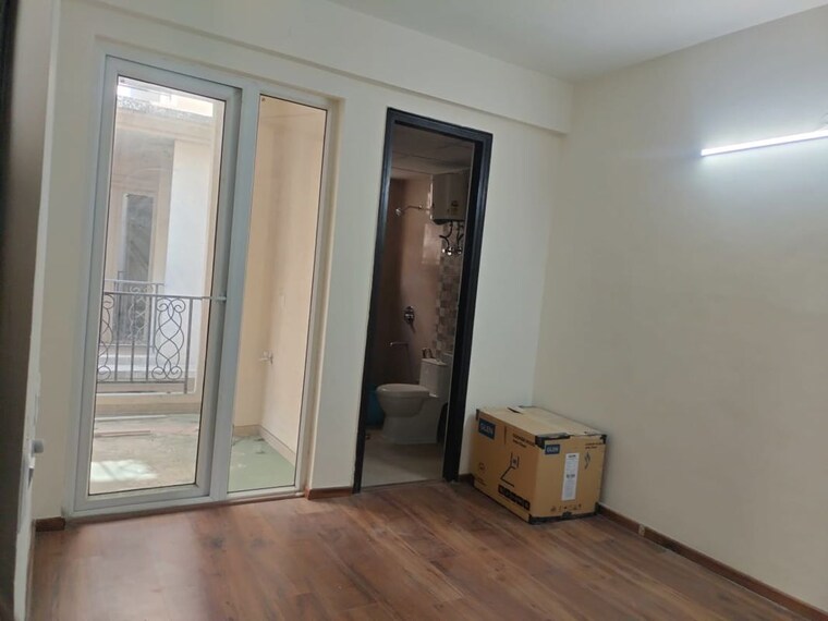 Living Room, signature-global-park-4-and-5 3 Bedroom 1120 Sq.Ft. Builder Floor In Sohna Sector 36 Gurgaon 10479859