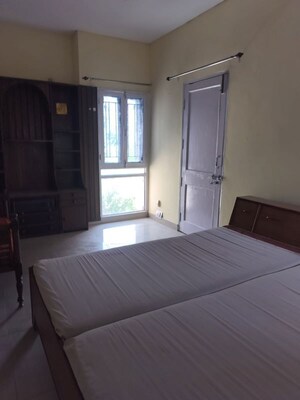 Room in 6+ BHK Villa at Sector 44 – for Sale