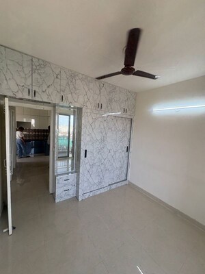Room in 2 BHK Apartment at Signature The Millennia 3, Sector 37d – for Rent