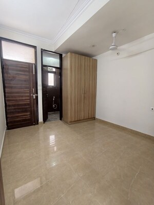 Room in 2 BHK Builder Floor at Chattarpur – for Rent