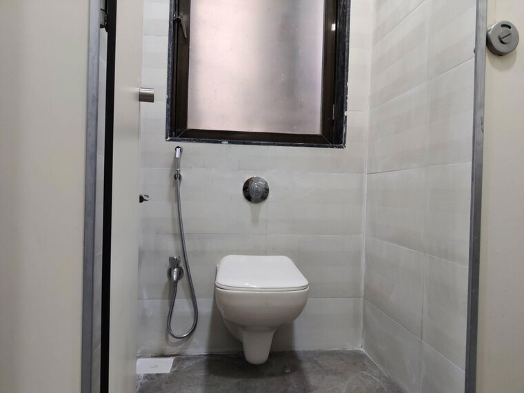 Bathroom, indore gpo Commercial Office Space 1250 Sq.Ft. In Indore Gpo Indore 10479986